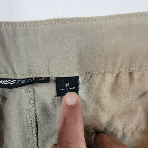 Swiss Tech Performance Shorts, Men 38, Khaki, Pockets, 10" Inseam, New with Tags - Picture 4 of 10